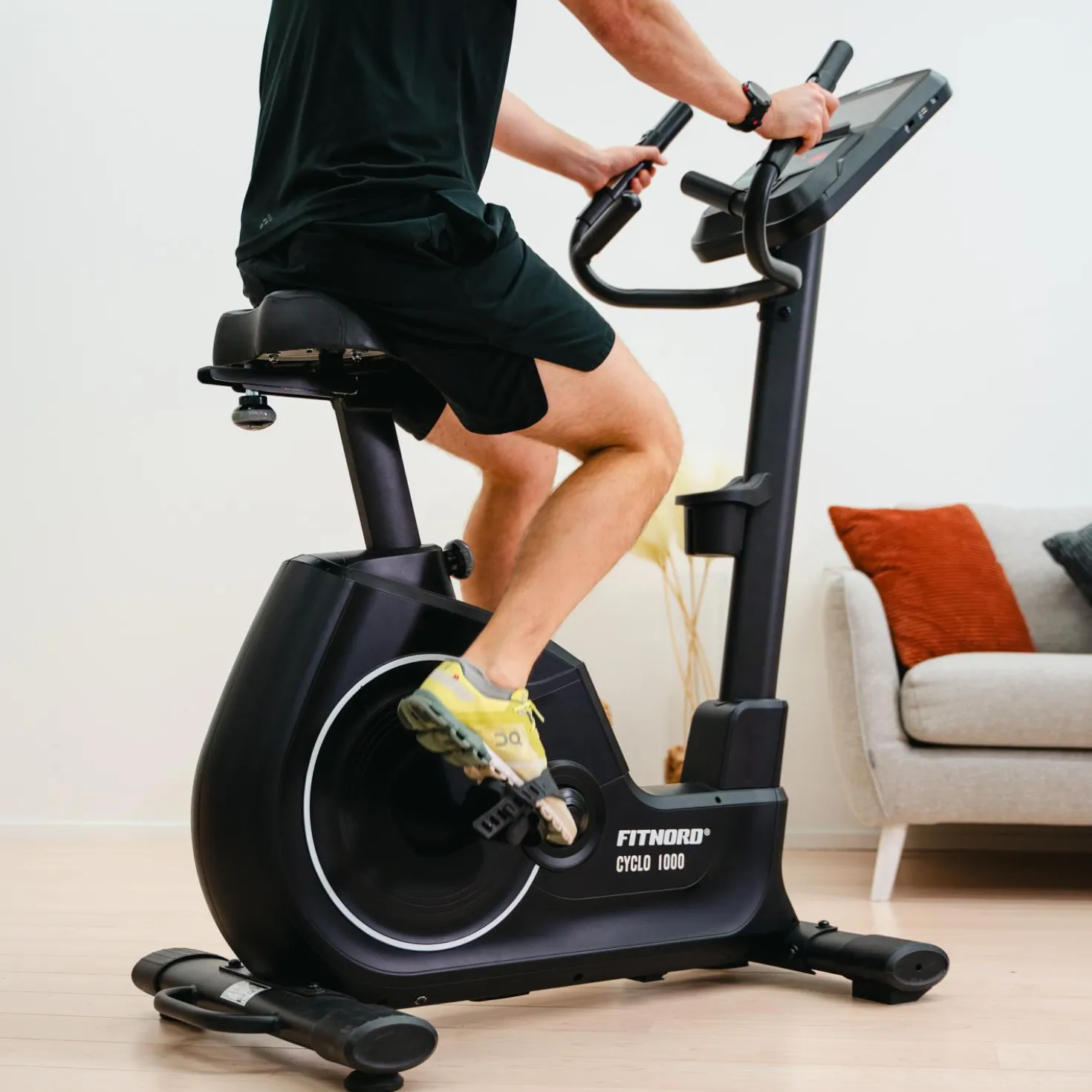 FitNord Cyclo 1000 Kuntopyörä (VUODEN LISÄTAKUU KAUPAN PÄÄLLE)