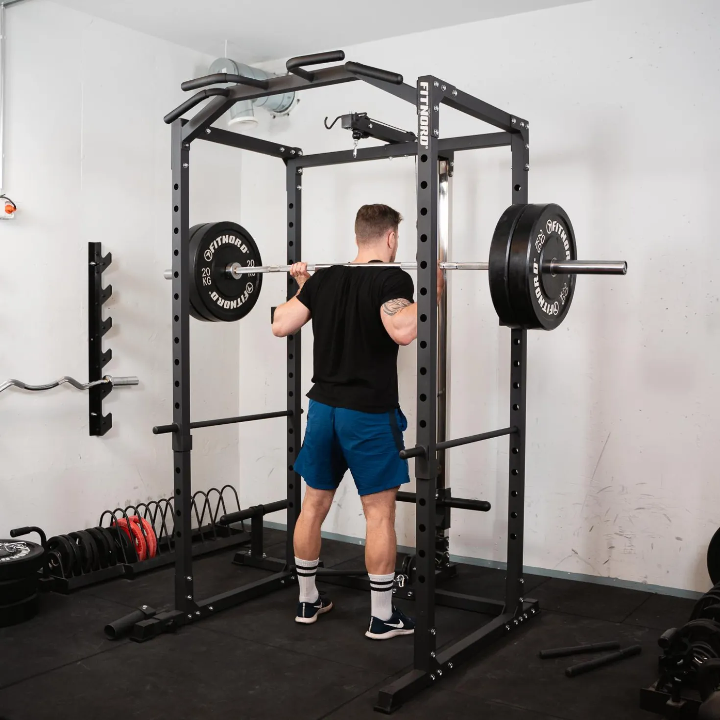 FitNord Power Rack 500 ylä- ja alataljalla