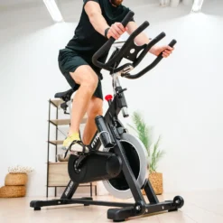 FitNord Racer 500i Spinningpyörä mittarilla (VUODEN LISÄTAKUU KAUPAN PÄÄLLE)
