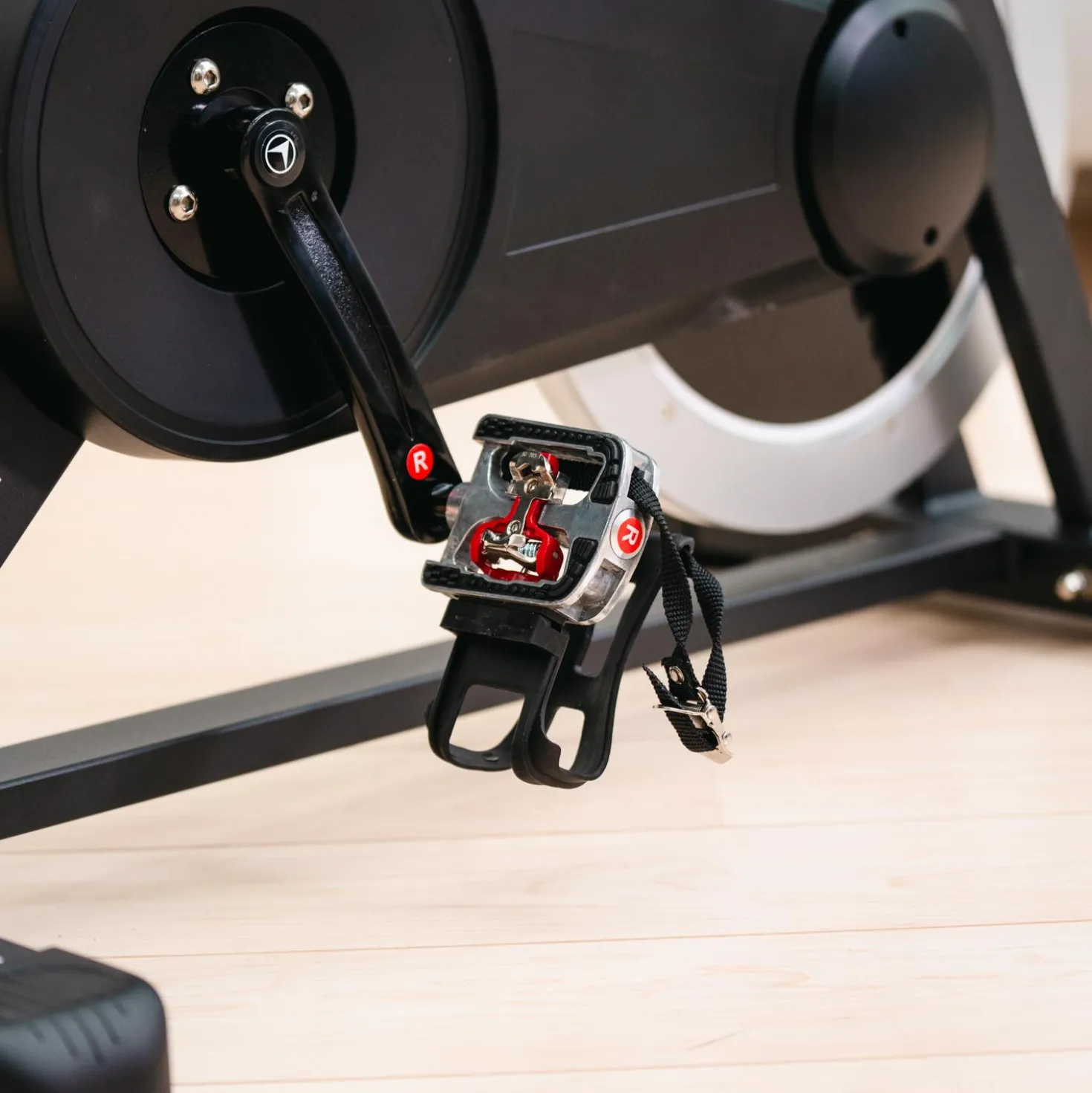 FitNord Racer 500i Spinningpyörä mittarilla (VUODEN LISÄTAKUU KAUPAN PÄÄLLE)