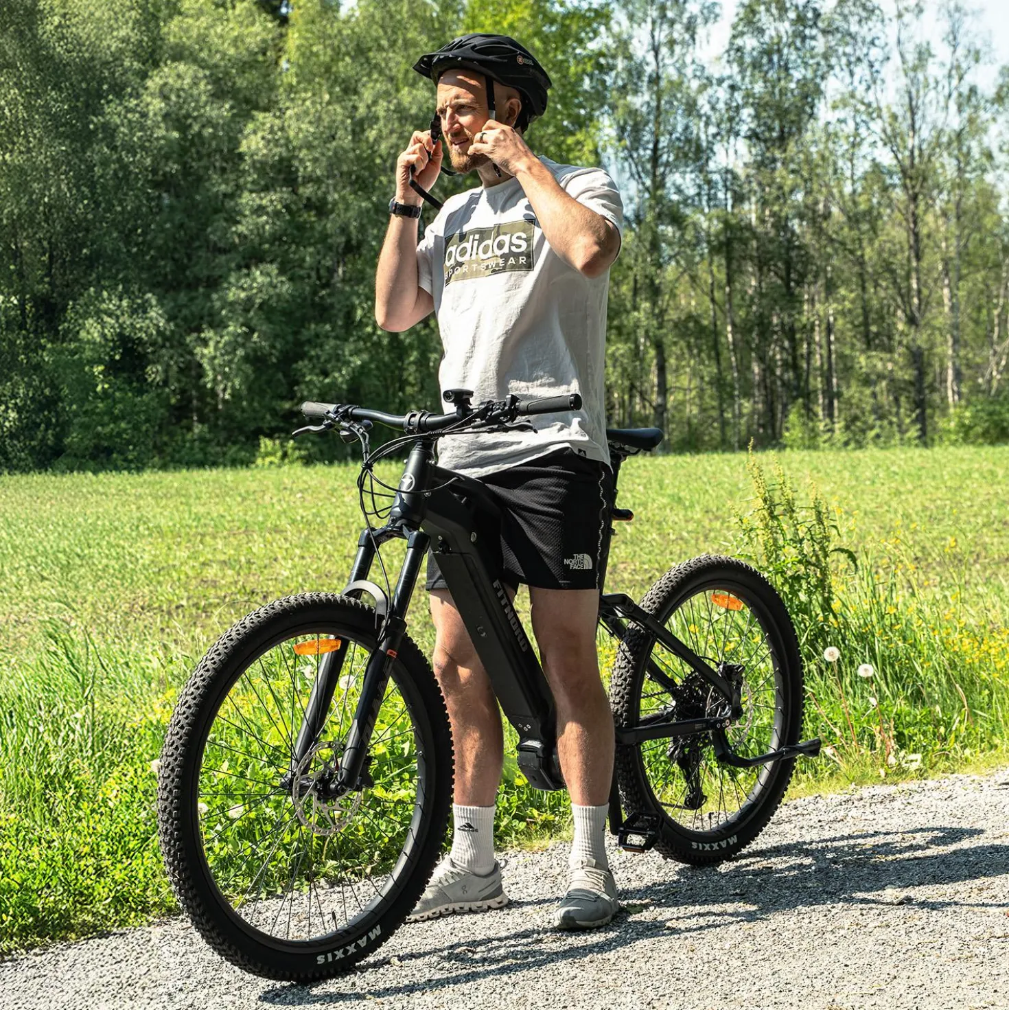 FitNord Ranger 700FS Sähkömaastopyörä G2, musta