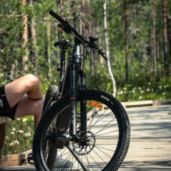 FitNord Ranger 700FS Sähkömaastopyörä G2, musta