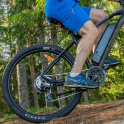 FitNord Ranger 200 Sähkömaastopyörä, musta (540Wh akku)
