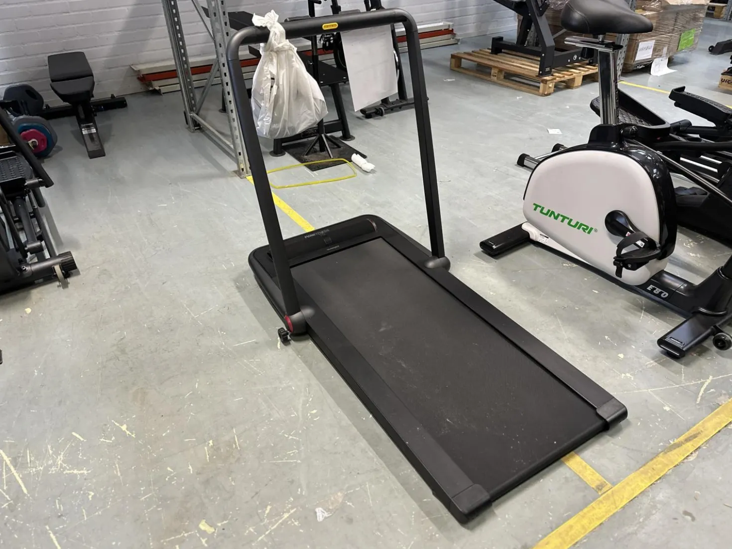 **OUTLET** Flow Fitness Runner DTM200i juoksumatto