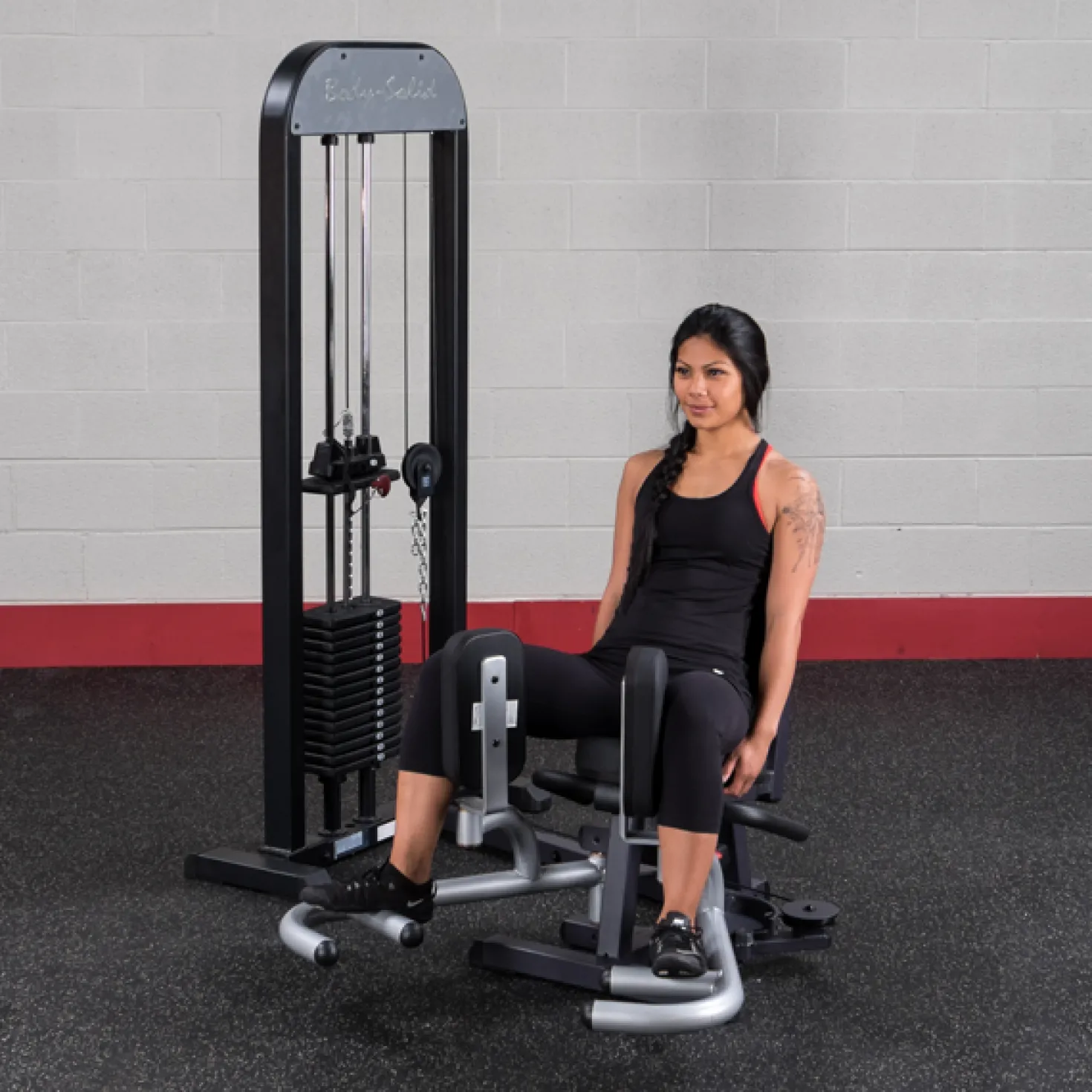 Reiden lähennys- ja loitonnuslaite painopakalla Body-Solid Pro Select