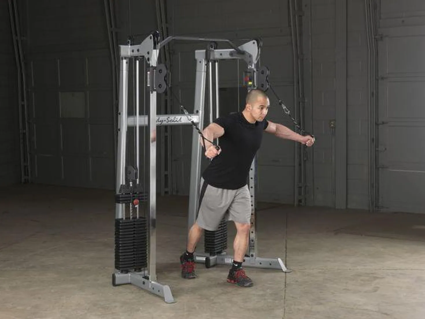 Taljalaite Body-Solid Compact Training Center 210